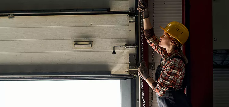 Addressing Common Garage Door Stoppage Issues in Royal Oak, MI